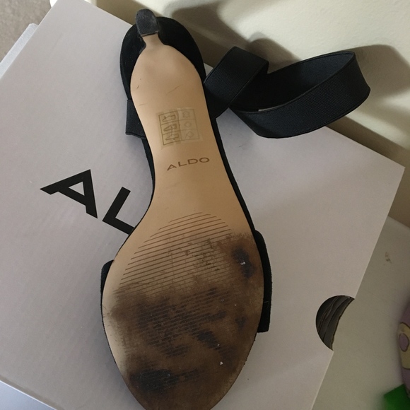 ALDO ELASTIC STRAPPY HEELS! - Picture 7 of 8